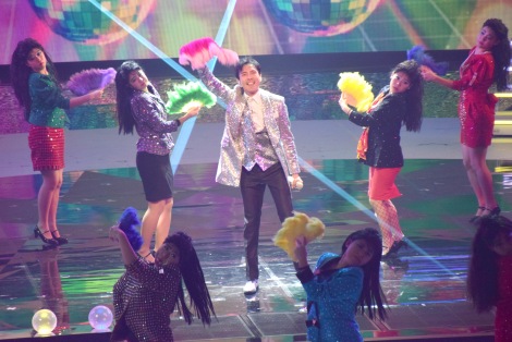 画像 写真 紅白 郷ひろみ 登美丘高校ダンス部がド派手にバブルコラボ 13枚目 Oricon News