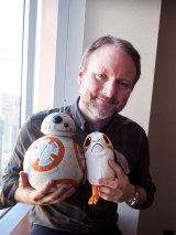 �w�X�^�[�E�E�H�[�Y�x�V���ȎO������肪���郉�C�A���E�W�����\���ē̖��� 