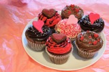 女性ウケ抜群の見た目！ロンドン発カップケーキブランド「LOLA’S Cupcakes」のバレンタイン限定ケーキ 