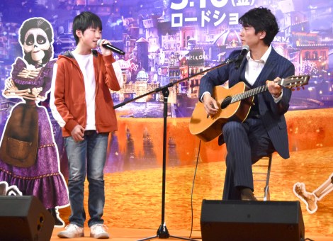 画像 写真 藤木直人 ディズニー ピクサー監督の前でギター生演奏に緊張 手がぷるぷるした 1枚目 Oricon News