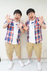 �U�E�������A�f�r���[15�N�ŏ��̒P�ƃ��C�u �M���O�g����h�Ńl�^�ɒ��� 