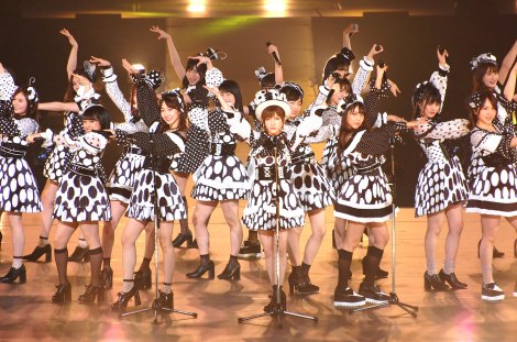 画像・写真 | AKB48単独コンサート1曲目は兼任5人で“奇襲” 新チーム ...