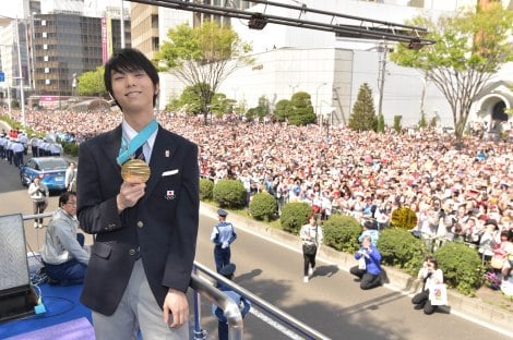 画像・写真 | 羽生結弦選手、地元仙台でパレード SEIMEIポーズに10万8000人から大歓声 29枚目 | ORICON NEWS