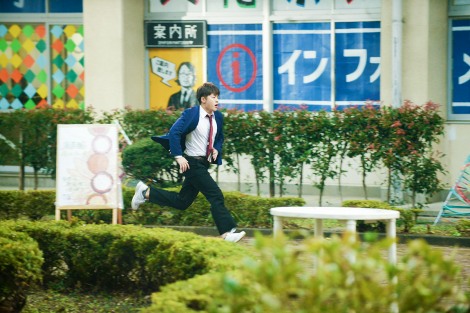 佐野玲於の コケる 演技に監督ら唸る 虹色デイズ メイキング写真公開 Oricon News