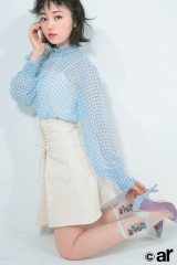 今泉佑唯の輝く「お・み・あ・し」 最旬ソックス×シューズ
