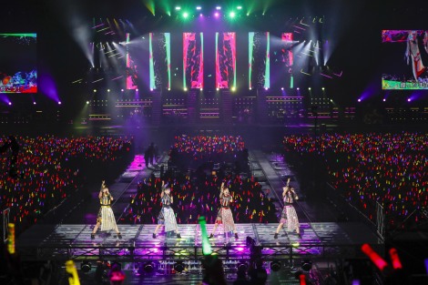 画像 写真 ももクロ10周年初の東京ドームで号泣 抱擁 4人でできることはたくさんある 5枚目 Oricon News