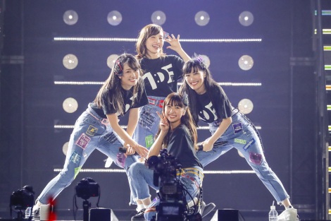 画像 写真 ももクロ10周年 初の東京ドームで号泣 抱擁 4人でできることはたくさんある 32枚目 Oricon News