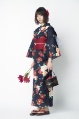 西野七瀬＆齋藤飛鳥、浴衣姿を披露 風情たっぷりに着こなし
