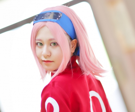 新潟美人レイヤー Naruto 春野サクラのコスプレで魅了 アイメイクでバランスを Oricon News