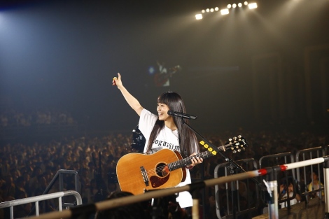 Miwa アコギ弾き語り47都道府県ツアー完走 8年かかって 本当にうれしい Oricon News