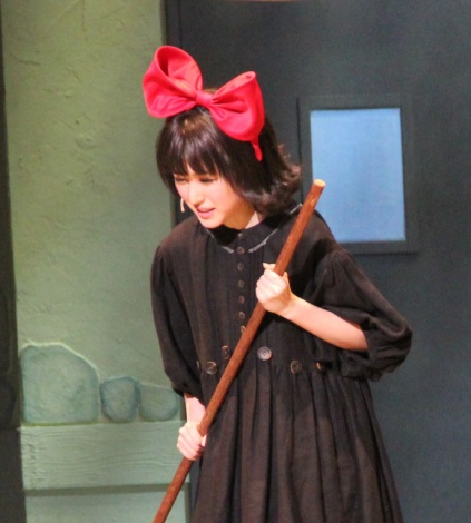 画像 写真 福本莉子 ミュージカル 魔女の宅急便 の見どころは パン屋でトンボとケンカするシーン 13枚目 Oricon News