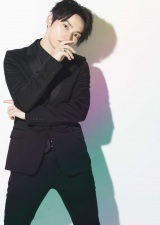 SKY-HI�A���̃_���XMV�uSnatchaway�v���J 12���̑΃o�����C�u�����\ 