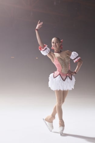 『マギアレコード 魔法少女まどか☆マギカ外伝』で日本のテレビCMに初出演するアリーナ・ザギトワ選手 
