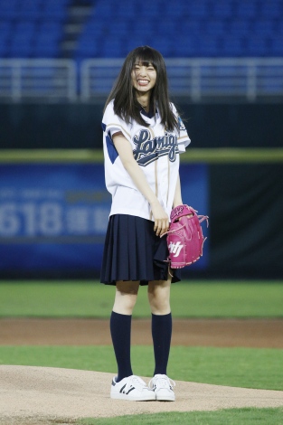 画像・写真 | 齋藤飛鳥、人生初始球式で“トルネード投法”披露「普段の