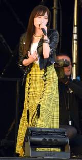 �w�R�{�� ���ƃR���T�[�g SAYAKA SONIC �`���₩�A�����₩�A����Ȃ�A���₩�`�x�̖͗l �iC�jORICON NewS inc. 