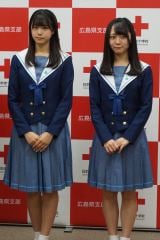 「平成30年7月豪雨災害義援金」を届けたSTU48の（左から）瀧野由美子、土路生優里 