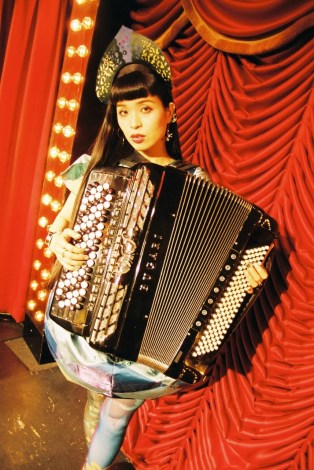 チャラン ポ ランタン小春 8秒間にこだわりの世界観 バラエティーに初の楽曲提供 Oricon News