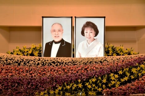 津川雅彦さん 朝丘雪路さん 葬式は祭り 合同葬は華やかに 安倍首相も弔問 何回も勇気を頂いた Oricon News