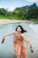 けやき坂46渡邉美穂、グループ第1弾のソロ写真集発売 初の水着姿
