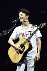 福山雅治 50歳誕生日にライブ弾き語り集 ダブルアンコールのみ31公演分 Oricon News