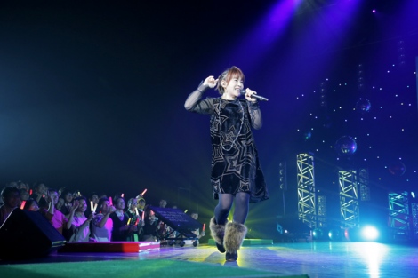 松本梨香 永遠の10歳 宣言 ポケモン 名曲 めざポケ 披露で舞浜の地に じしん Oricon News