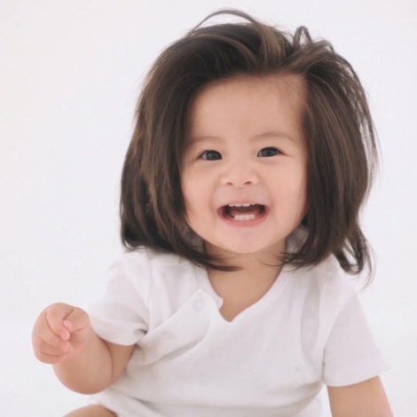 画像 写真 話題の 爆毛赤ちゃん 広告出演 共演の グレイヘア 近藤サトと さあ この髪で行こう 4枚目 Oricon News