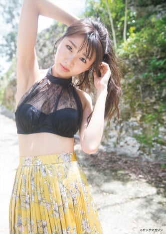 画像 写真 注目のモグラ美女 岡崎紗絵 フレッシュビキニで ヤンマガ 初カバー 3枚目 Oricon News