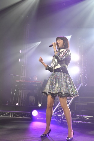 画像 写真 森高千里 年ぶりツアーでミニスカ健在 26年ぶりの熊本凱旋公演決定 1枚目 Oricon News