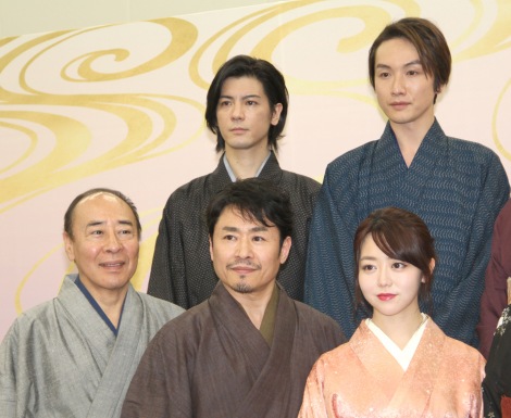 中村誠治郎の画像 写真 北翔海莉 母で事務所社長が脱税の疑いで謝罪と反省 把握できず 自分に落ち度がある 3枚目 Oricon News