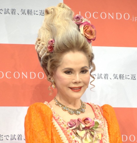 デヴィ夫人の髪の毛1本