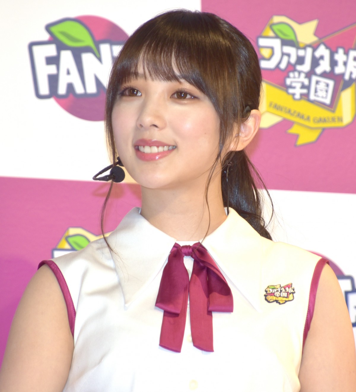 乃木坂46が「ファンタ坂学園」に入学！“変顔ボトル”使った演技
