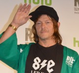 �m�[�}���E���[�_�X�A�u���ʂȒn�v���{�̃t�@���ɑ�T�[�r�X 30�l�ȏ�Ǝʐ^�B�e 