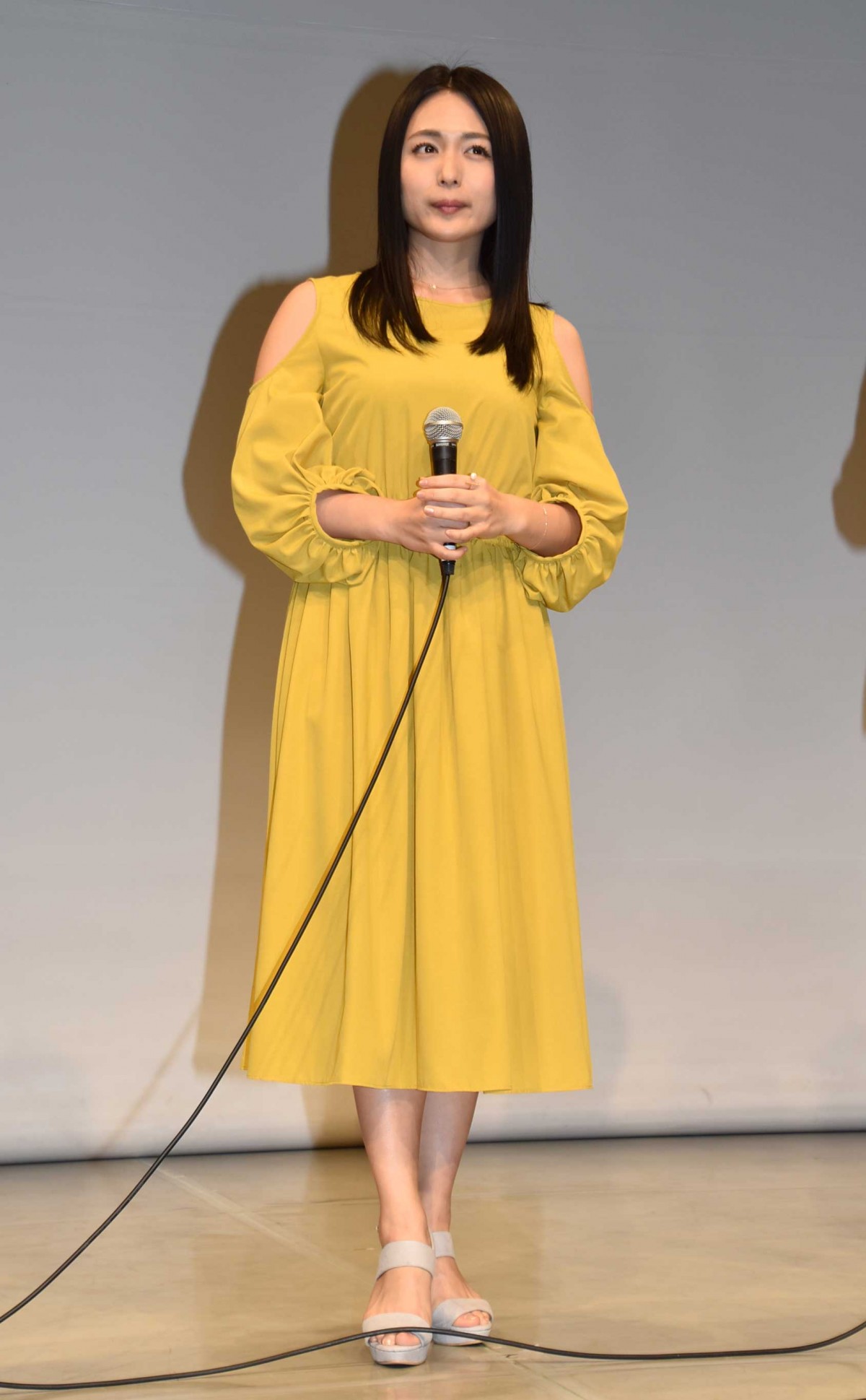 画像・写真 | 【沖縄国際映画祭】川村ゆきえ、肩出しドレスで魅了「観ていただけてホッ」 2枚目 | ORICON NEWS