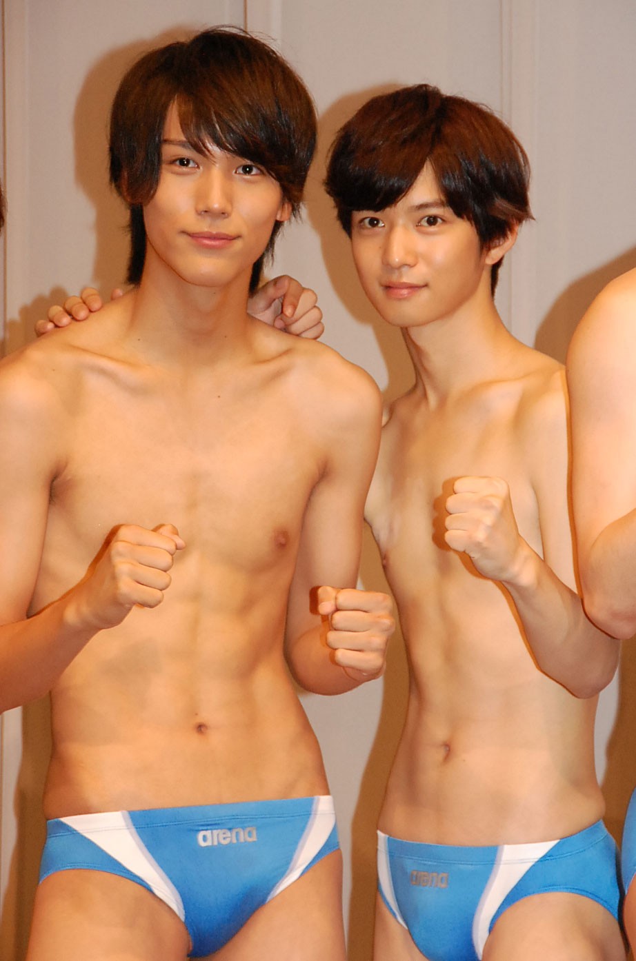 水球ヤンキース裸 画像・写真 | 中島裕翔＆山崎賢人ら“肉体美”生披露に黄色い歓声 9枚目 | ORICON NEWS