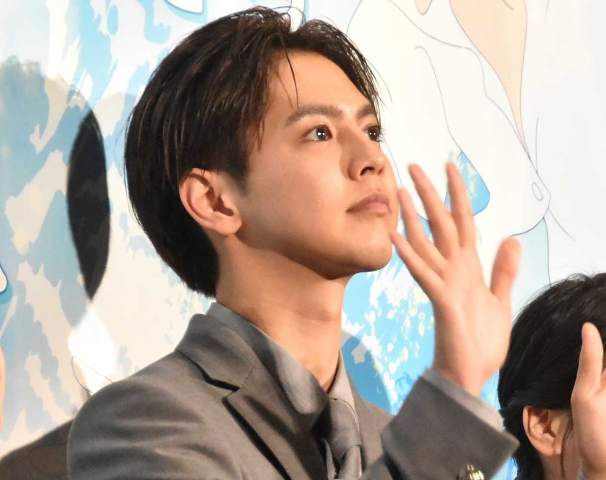 片寄涼太 クリーナー ボーカリスト”片寄涼太と歌唱シーン 川栄李奈が苦労明かす「すごく嫌