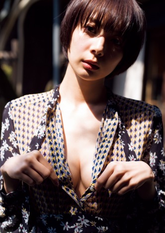 プロ雀士美女 岡田紗佳 最強 役満ボディ をたっぷり披露 Oricon News
