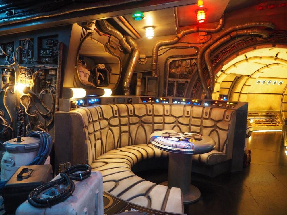 スター・ウォーズ　ギャラクシーズエッジ　ミレニアムファルコン ミレニアム・ファルコンに乗って冒険の旅へ！スター・ウォーズ