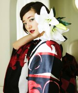 �ɓ���W�A���ߎp��I�Ɂu�������Y��̑�a�؁v 