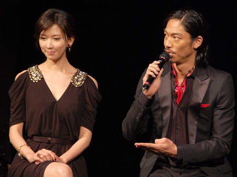 劇団EXILEの第5回舞台公演『レッドクリフ-愛』の製作発表会見に出席した(左から)リン・チーリン、AKIRA (C)ORICON NewS inc. 