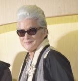 �w���F���u�o�D�Ƃ��ĐL�єY��ł���c�v�@���s�C���ɏo����A�s�[�� 