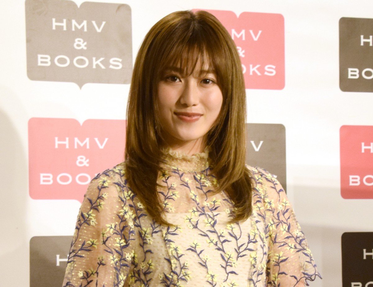 欅坂　守屋茜　フォトフレーム　直筆　サイン 1318726_1200.jpg