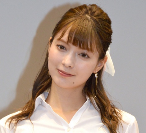 八木アリサの画像 写真 木竜麻生 玄理 八木アリサ 小さな共演者にメロメロ 癒やしの存在 8枚目 Oricon News