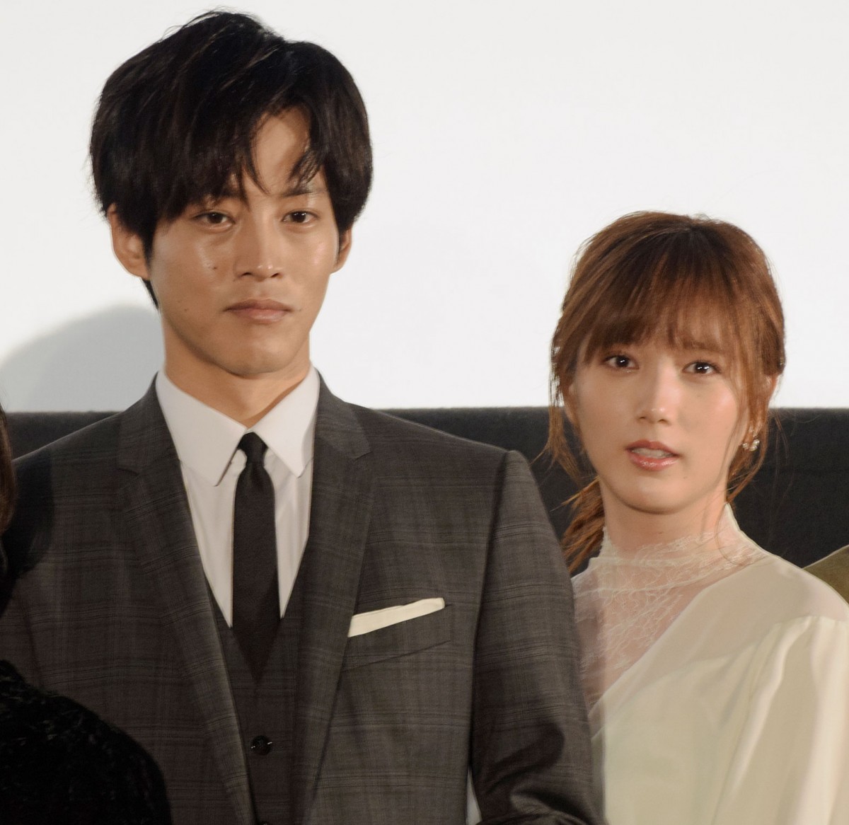 松坂桃李＆本田翼、初共演で夫婦役「居心地のいい雰囲気」 | ORICON NEWS