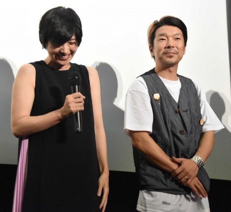映画『こはく』の完成披露上映会に出席した（左から）遠藤久美子、横尾初喜監督 （C）ORICON NewS inc. 