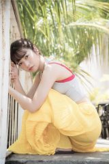 斉藤優里“乃木坂”写真集が2位キープ 生田絵梨花に続くか
