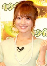 新山千春 娘との2ショットに反響 美人母娘 まるで 姉妹 のよう Oricon News