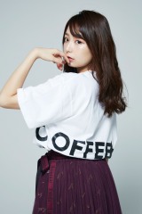 �F�_�����A�l�C�R�[�q�[�V���b�v�V��T�V���c�̃��f���� �X�^�C�����O������S�� 