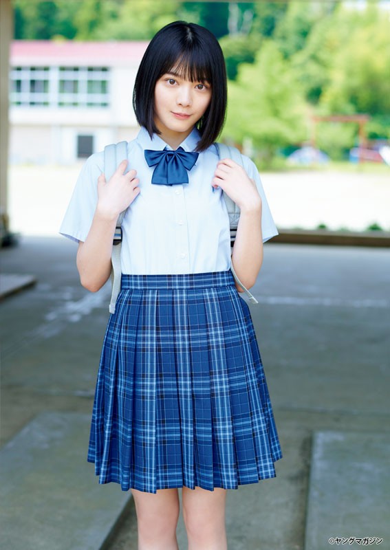 欅坂46二期生・森田ひかる、「青春まっしぐら」の制服姿で抜群の透明感 | ORICON NEWS