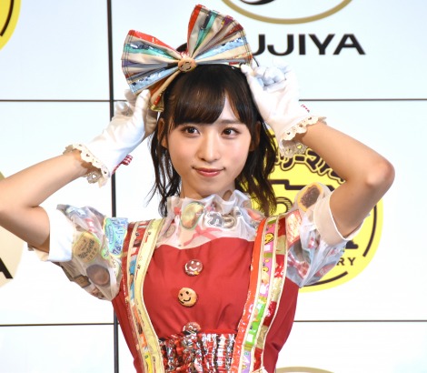 Akb48 小栗有以 かわいさが詰まったカントリーマアム衣装でランウェイ Oricon News