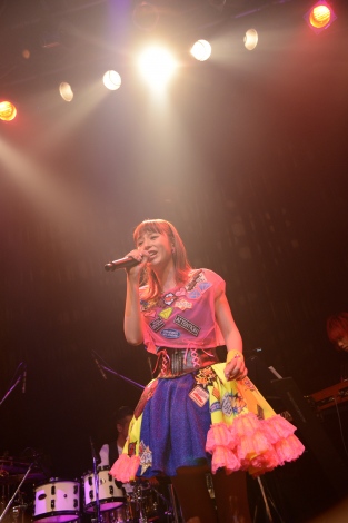 画像 写真 平野綾 4年ぶりライブで初披露キャラソン含む全18曲熱唱 末永くこれからもよろしくお願いします 5枚目 Oricon News